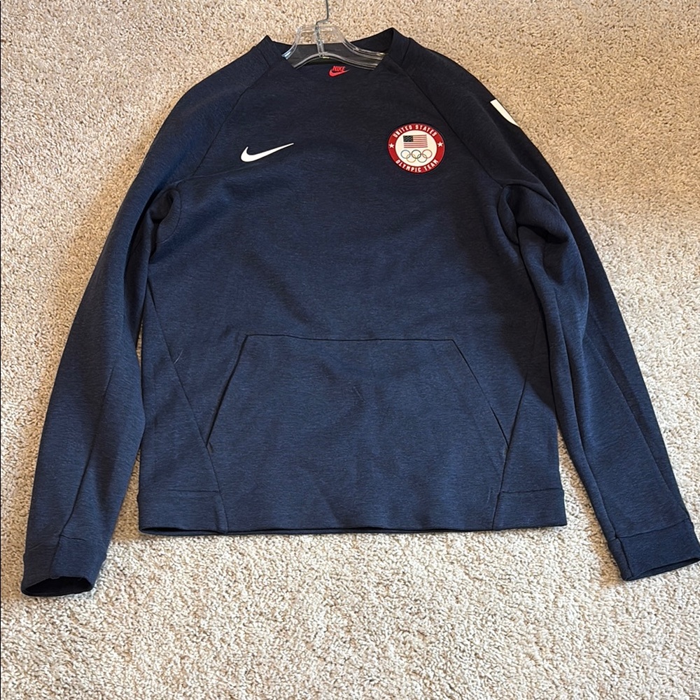 Nike USA Tech Fleece Crewneck